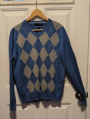 Tommy Hilfiger Blue and Gray Argyle V-Neck Sweater